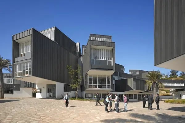 Der Campus der Universidad Adolfo Ibañez