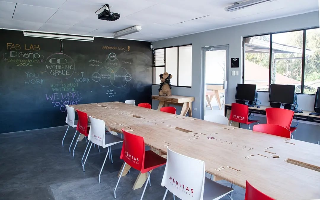 Ein Vorlesungsraum der Universidad Veritas