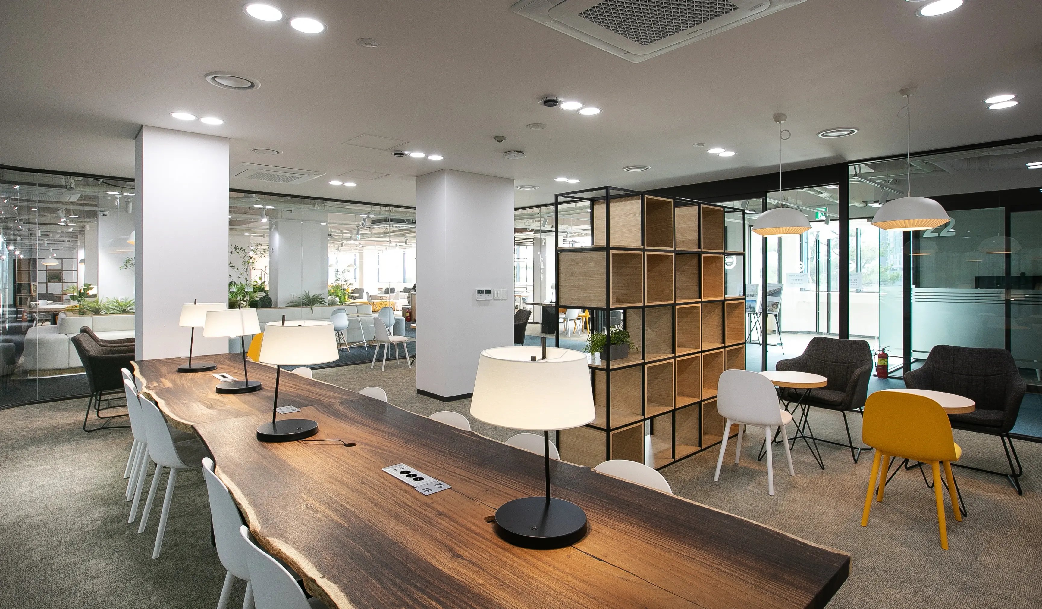 Der moderne Innenbereich der Hanyang University