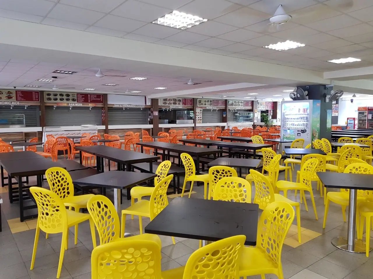 Die Mensa der James Cook University Singapore