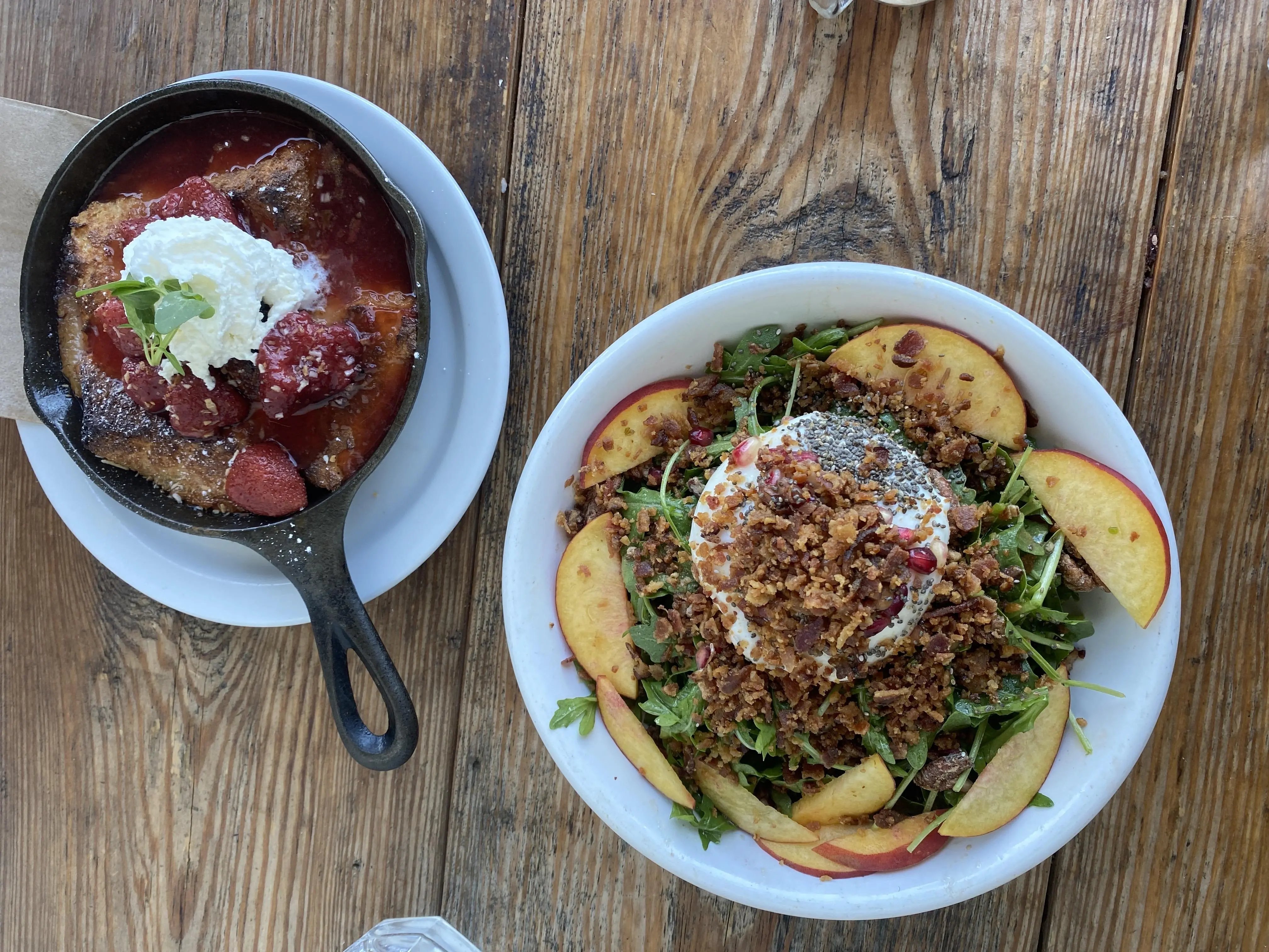 Ein Salat und ein Nachtisch von San Diego